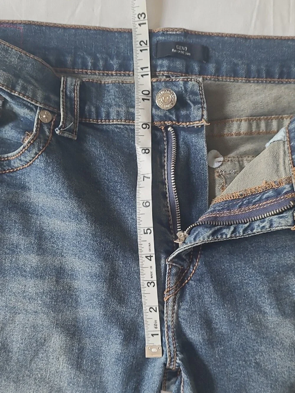 True Religion World Tour Geno Relaxed Slim Sraight Jeans 38x32. Blokecore.